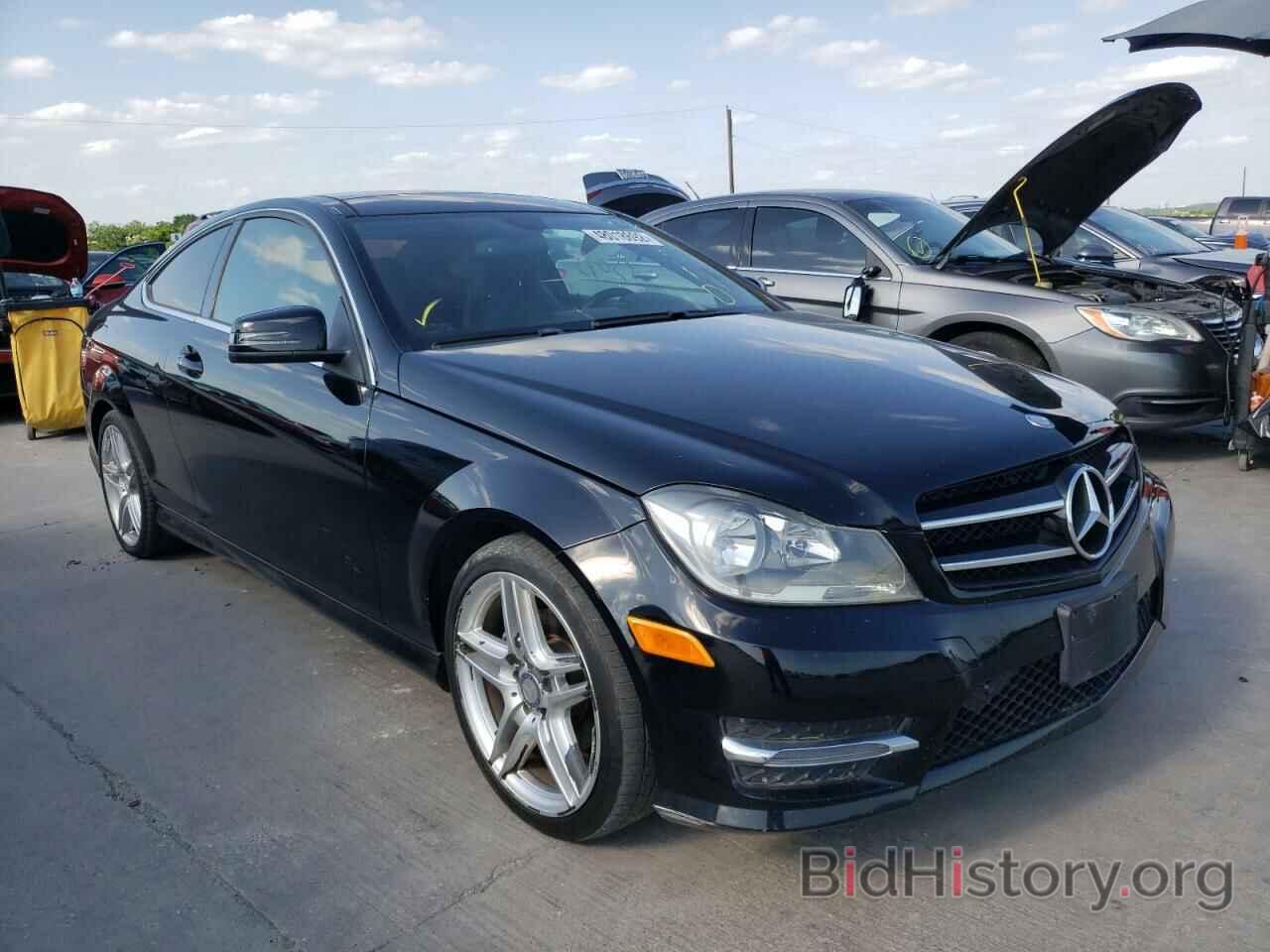 Photo WDDGJ4HB0EG283710 - MERCEDES-BENZ C-CLASS 2014