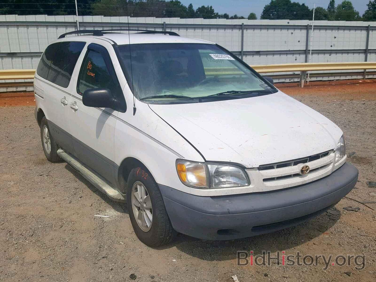 Photo 4T3ZF13C9WU049185 - TOYOTA SIENNA LE 1998