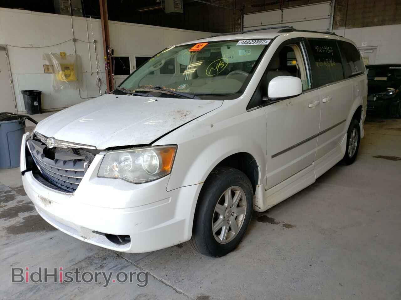 2010 CHRYSLER MINIVAN - VIN: 2A4RR5D17AR501014 - Фото 2