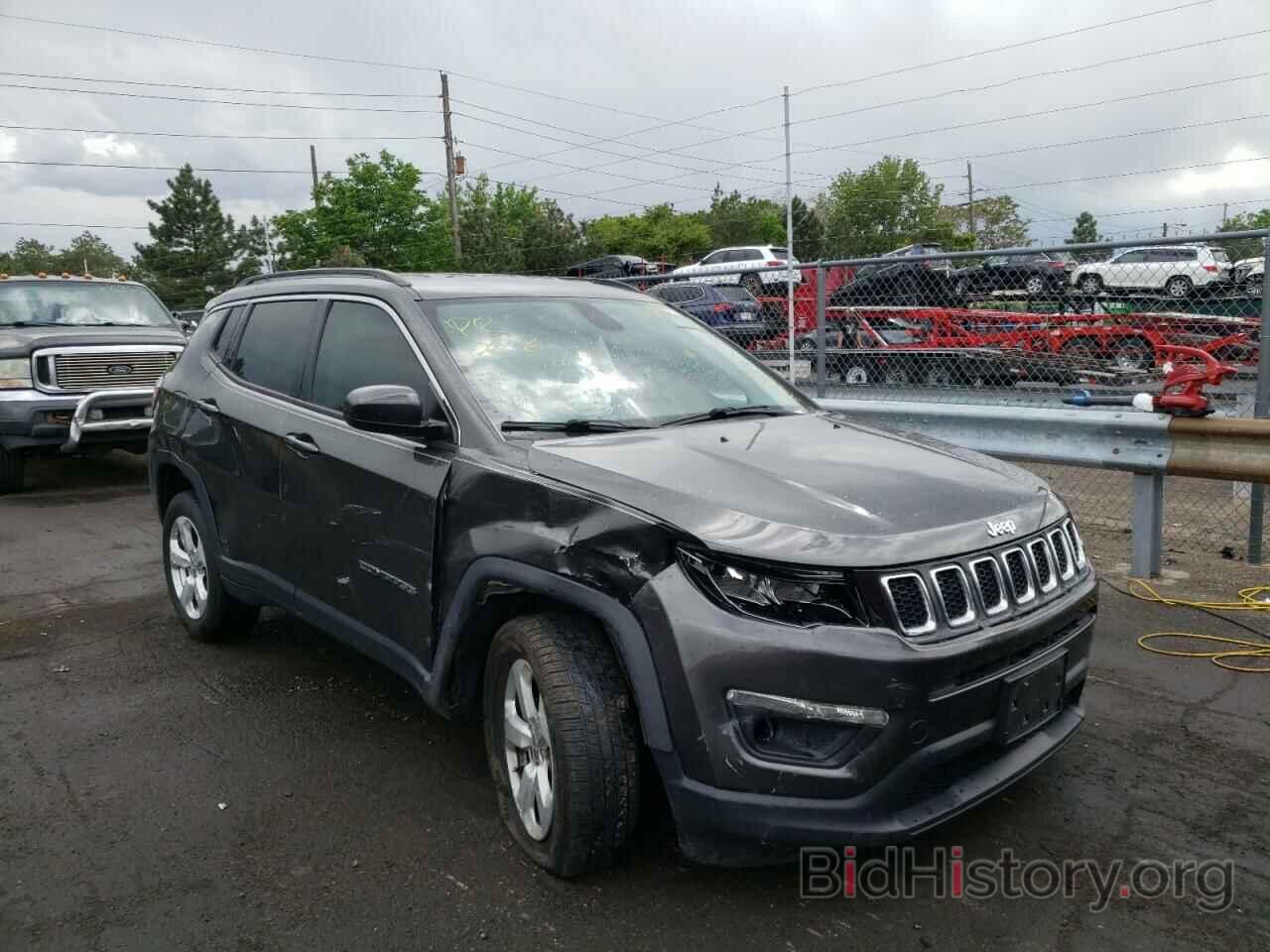 Photo 3C4NJDBB2JT131556 - JEEP COMPASS 2018