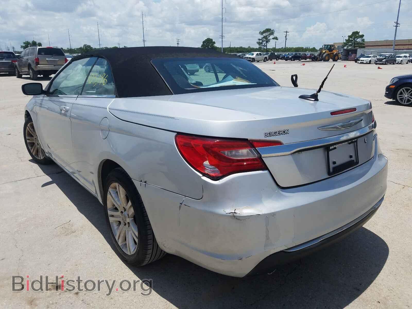 2011 CHRYSLER 200 - VIN: 1C3BC2EGXBN620558 - Фото 3