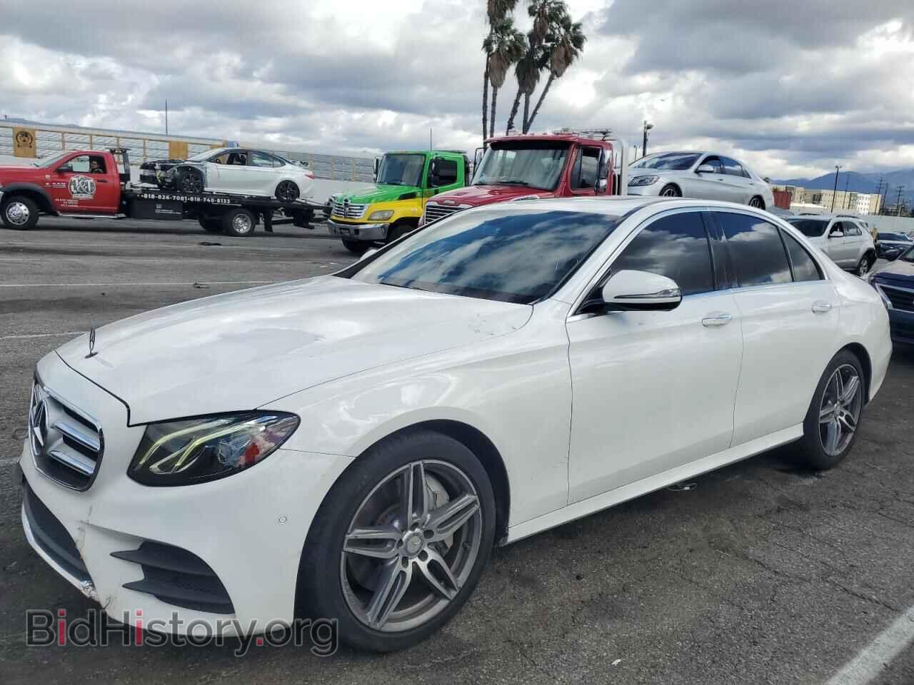 Photo WDDZF4JB7HA093737 - MERCEDES-BENZ E-CLASS 2017