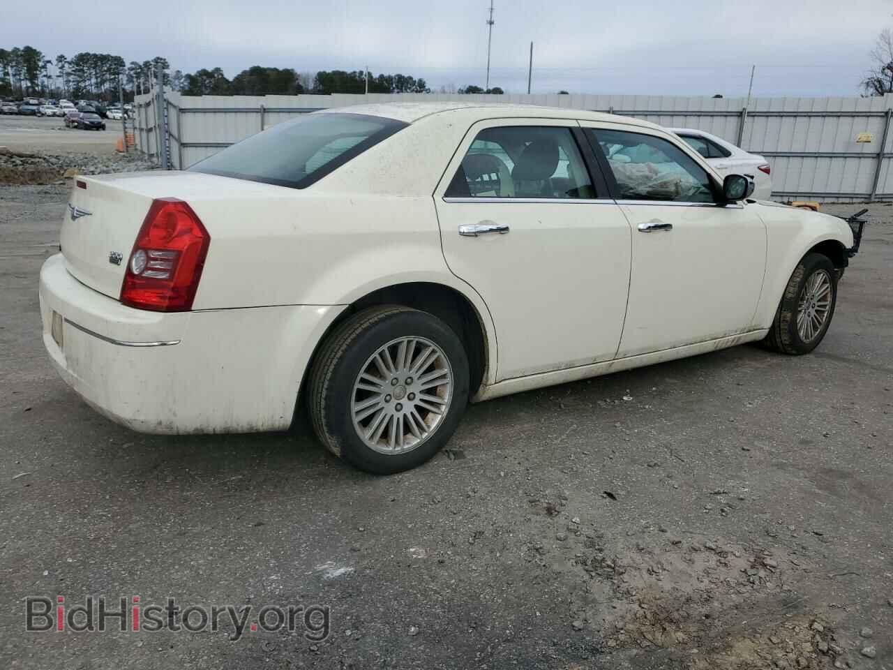 2010 CHRYSLER 300 - VIN: 2C3CA4CD7AH104440 - Фото 3