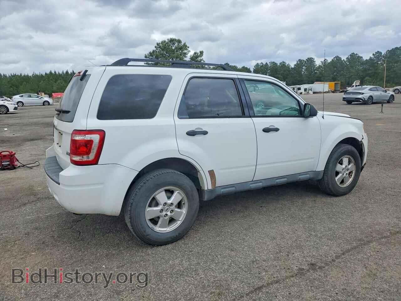 2011 FORD ESCAPE - VIN: 1FMCU0DG5BKA75806 - Фото 3