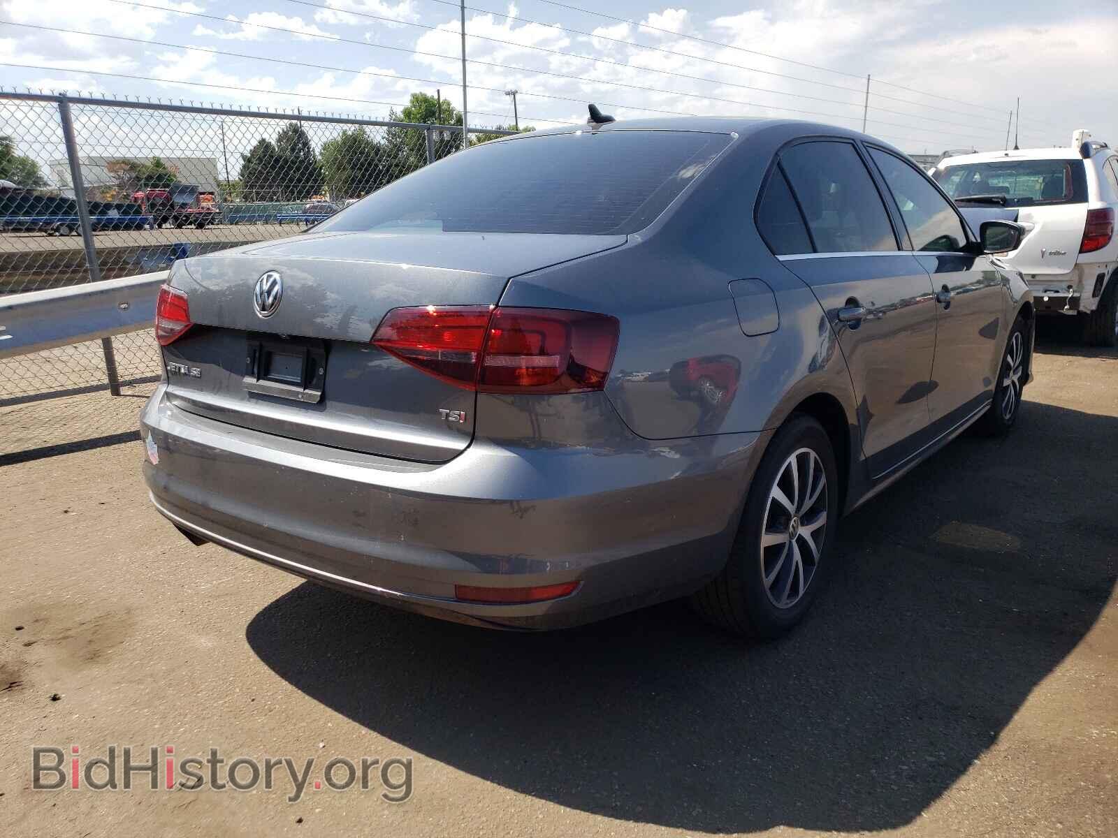 2017 VOLKSWAGEN JETTA - VIN: 3VWDB7AJ2HM261146 - Фото 4