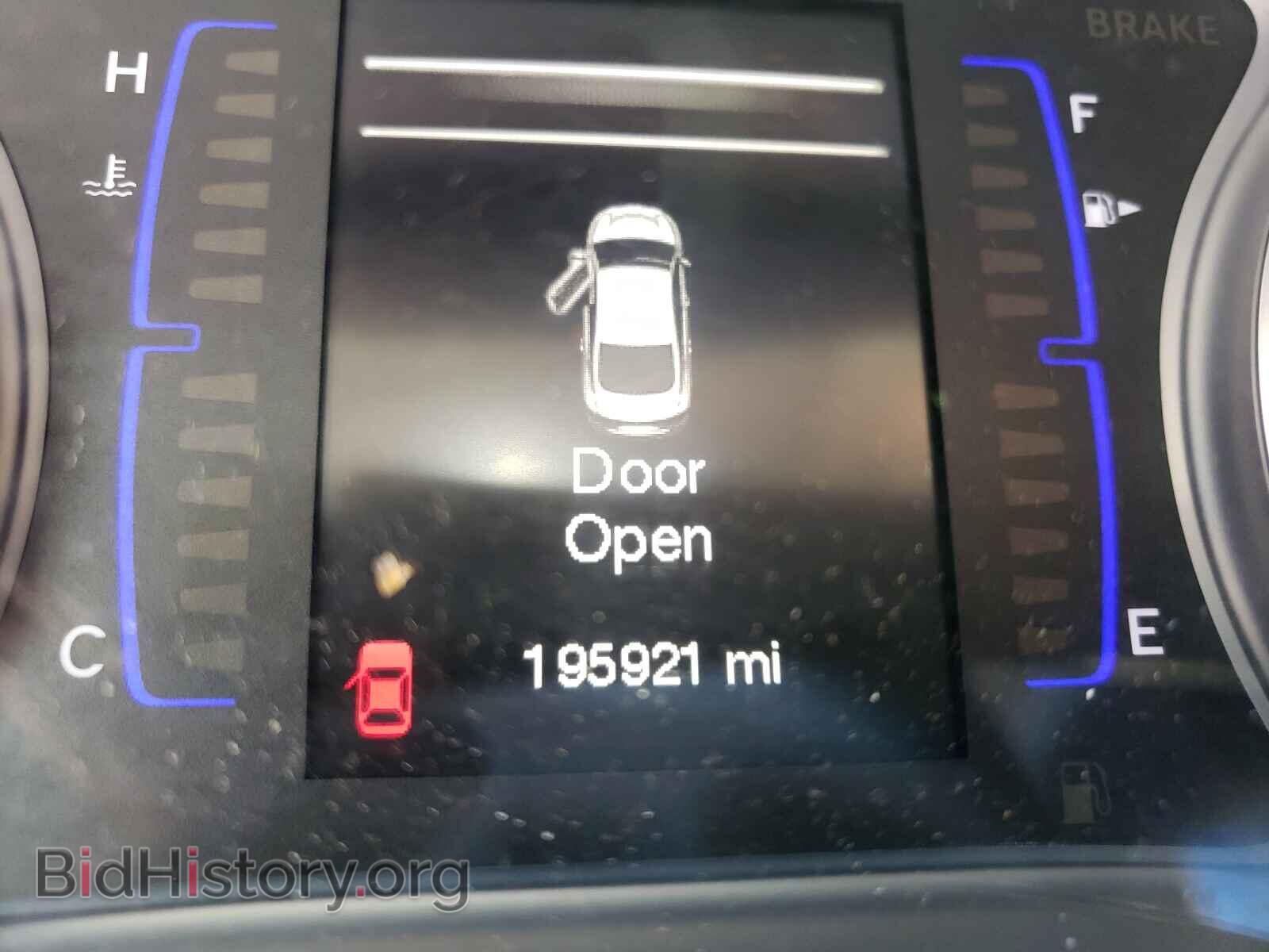 2015 CHRYSLER 200 - VIN: 1C3CCCAB2FN563069 - Фото 8