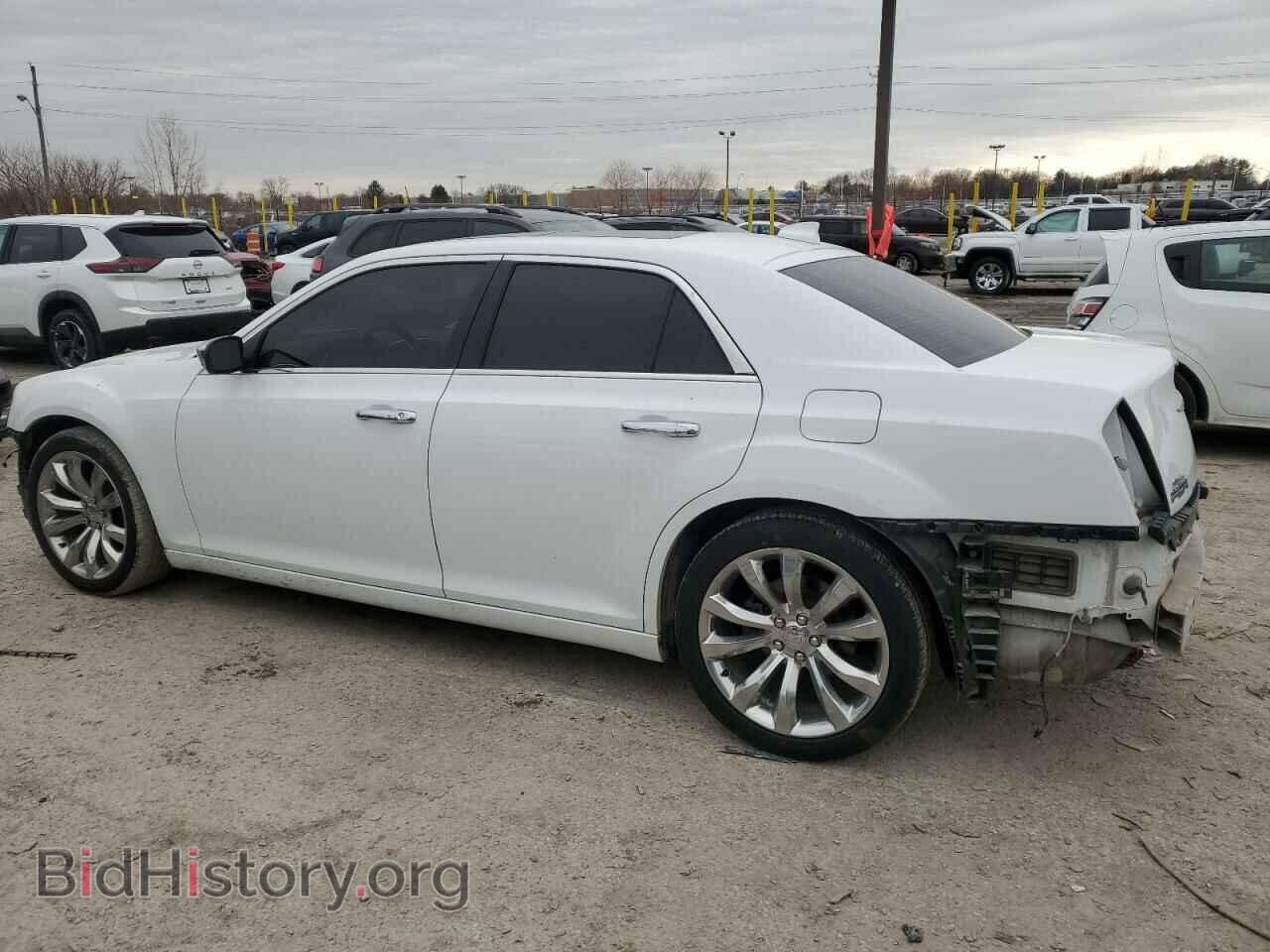 2019 CHRYSLER 300 - VIN: 2C3CCAEG6KH609791 - Фото 2
