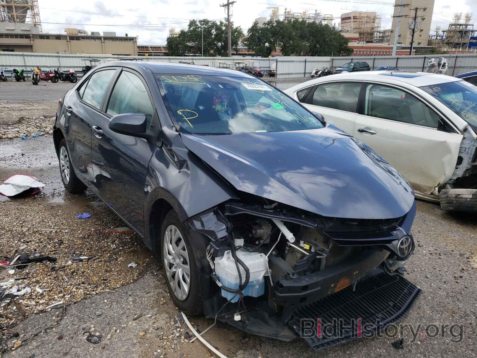 Photo 5YFBURHE5HP643107 - TOYOTA COROLLA 2017