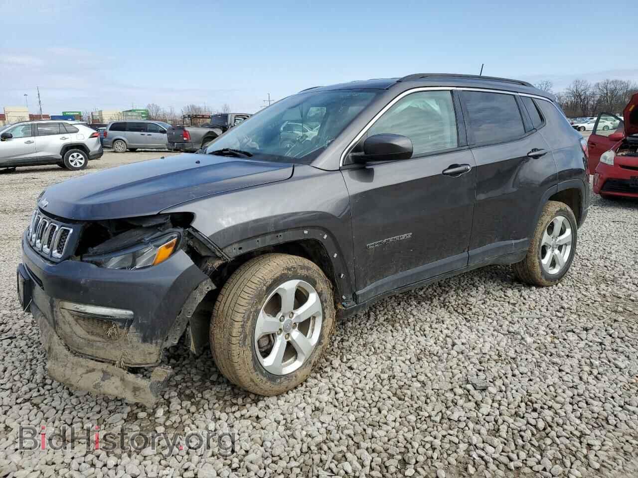 Фотография 3C4NJDBB8HT628069 - JEEP COMPASS 2017