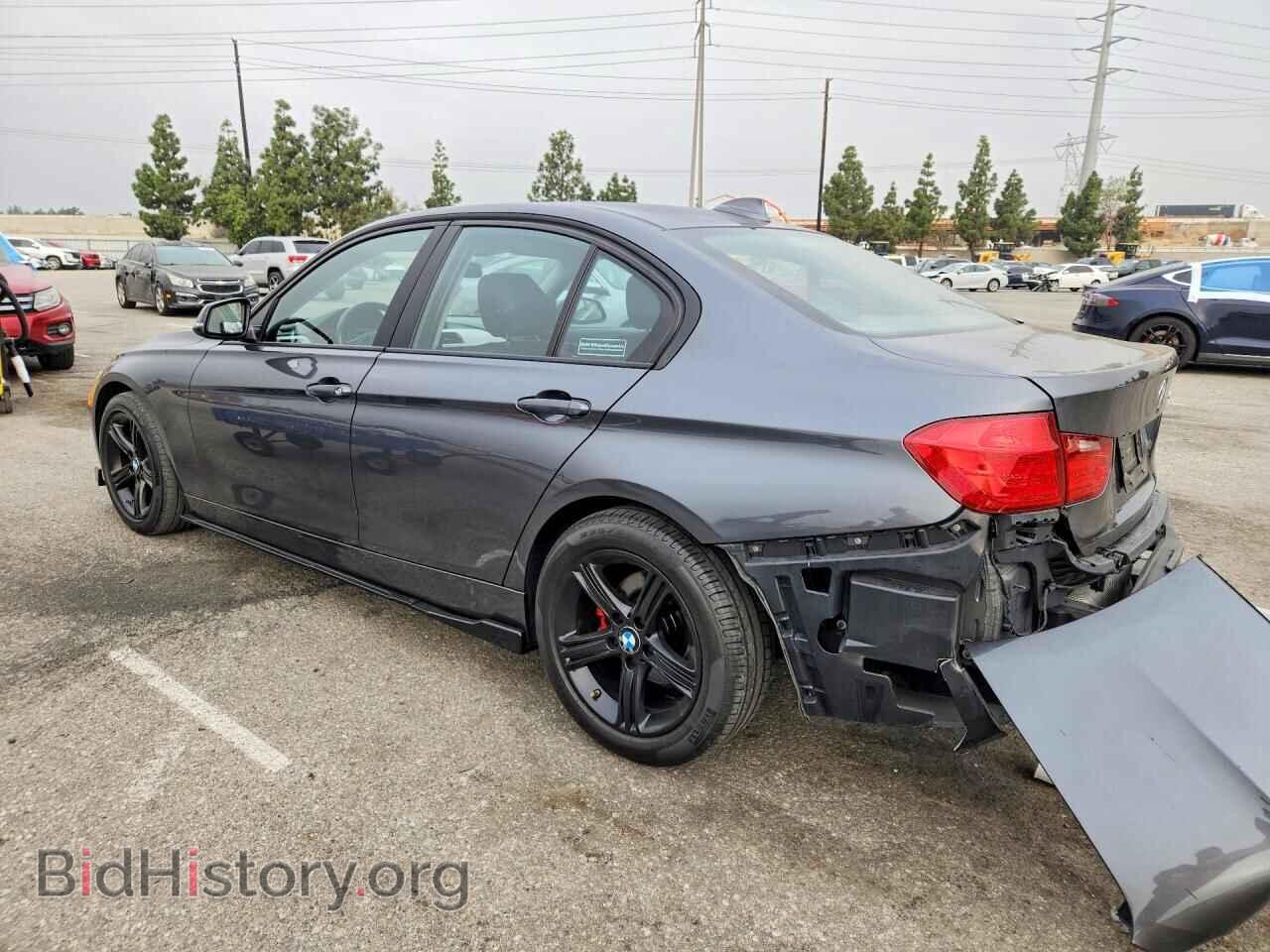 2013 BMW 3 SERIES - VIN: WBA3A5C59DF352802 - Фото 2