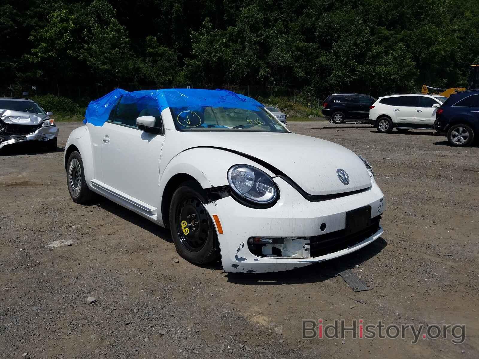 Photo 3VW517ATXGM809367 - VOLKSWAGEN BEETLE 2016