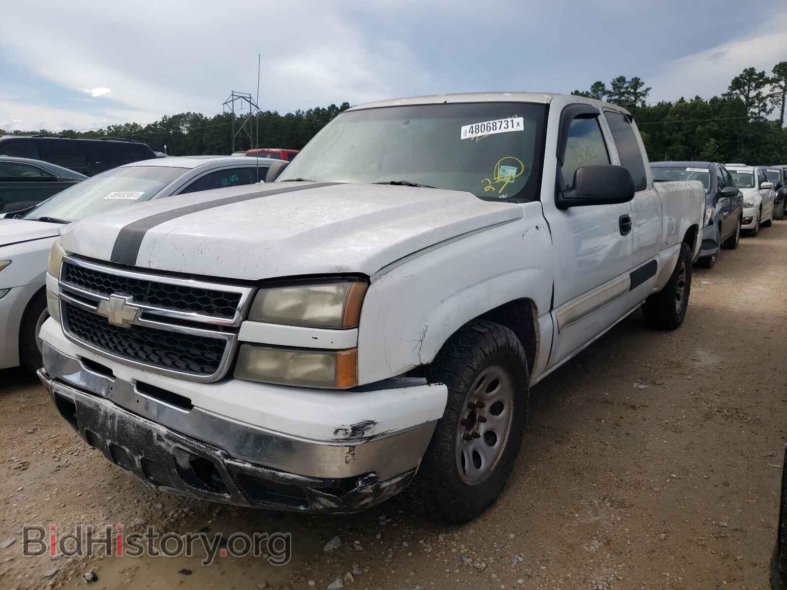 2006 CHEVROLET SILVERADO - VIN: 2GCEC19VX61285272 - Фото 2