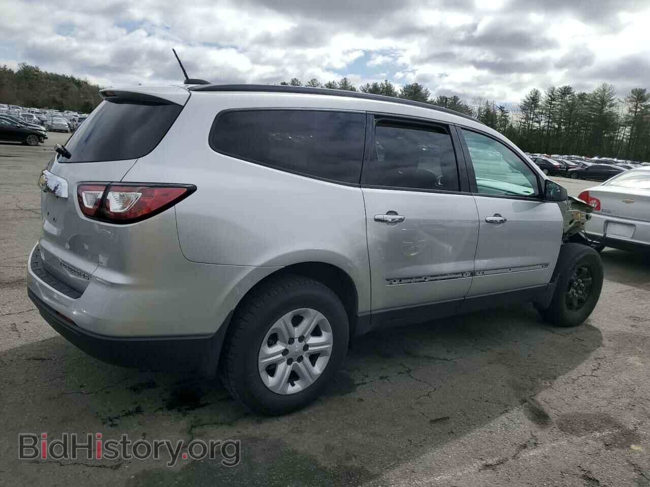 2017 CHEVROLET TRAVERSE - VIN: 1GNKRFED4HJ353772 - Фото 3