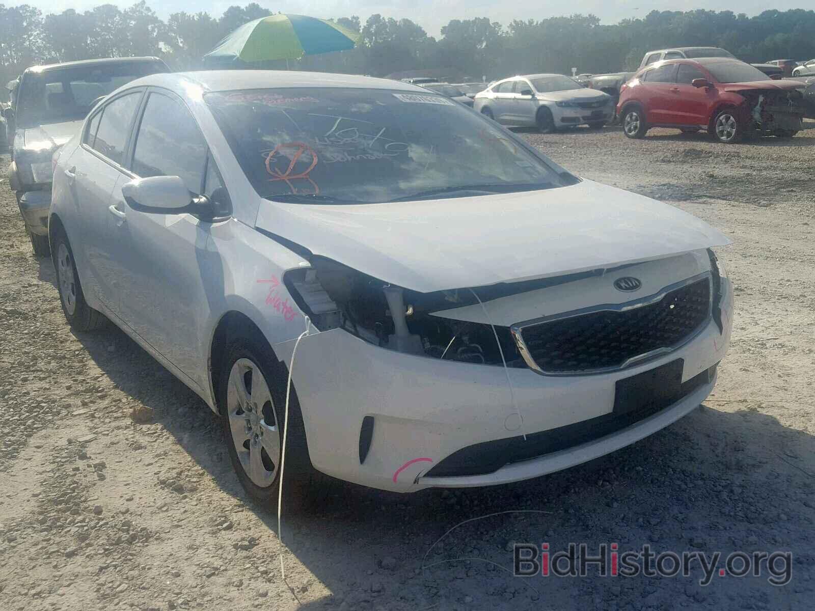 Фотография 3KPFK4A76HE014043 - KIA FORTE LX 2017