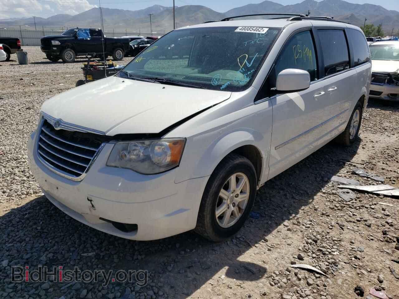 2010 CHRYSLER MINIVAN - VIN: 2A4RR5D16AR329140 - Photo 2
