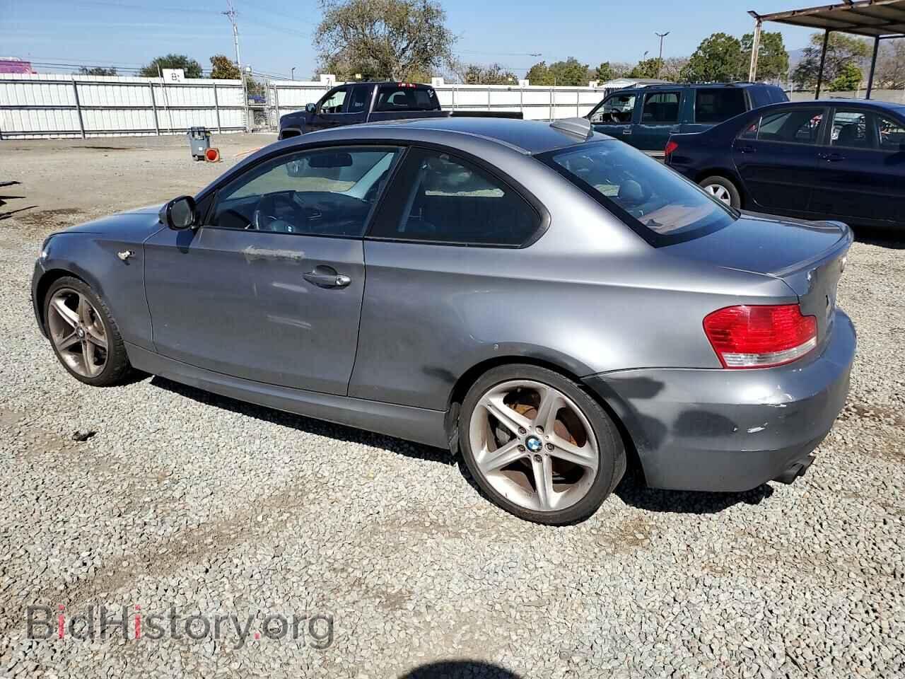 2011 BMW 1 SERIES - VIN: WBAUC9C5XBVM09209 - Фото 2