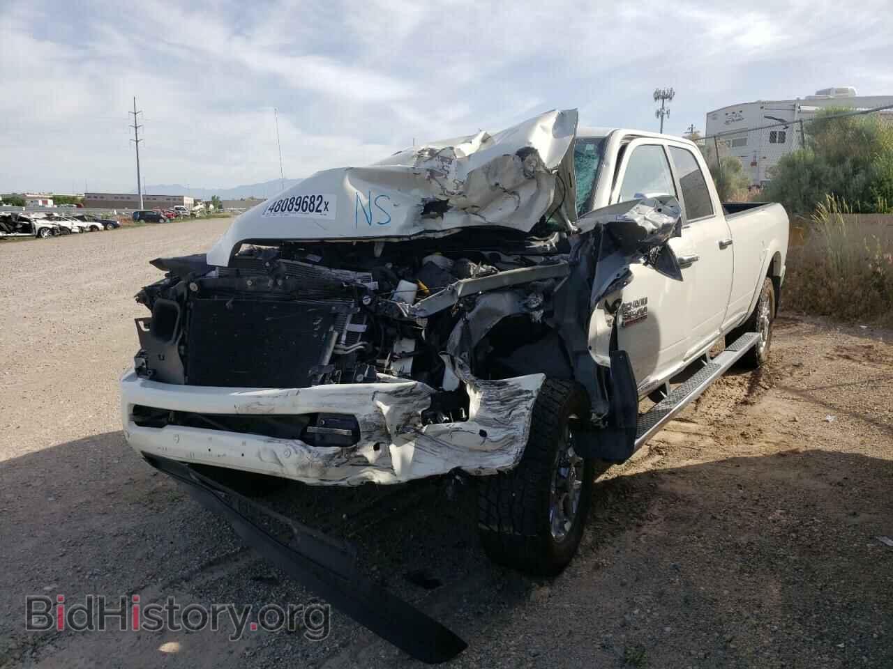 2017 RAM 3500 - VIN: 3C63R3KL6HG723460 - Photo 2