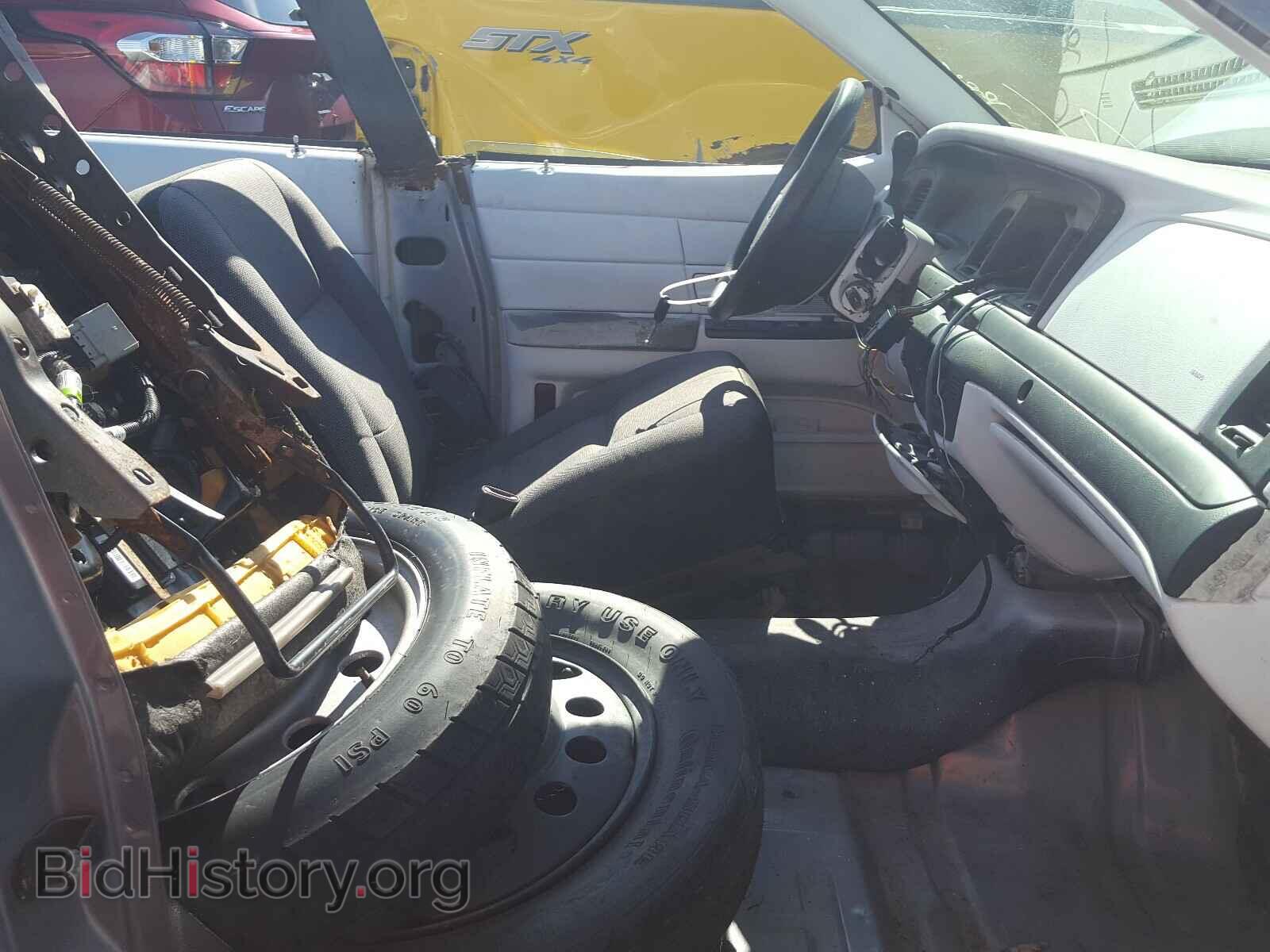 2010 FORD CROWN VIC - VIN: 2FABP7BV2AX103192 - Фото 5