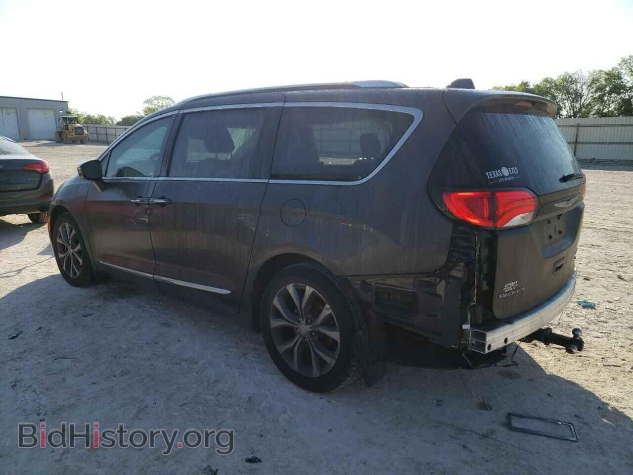 2017 CHRYSLER PACIFICA - VIN: 2C4RC1GG2HR591389 - Photo 2