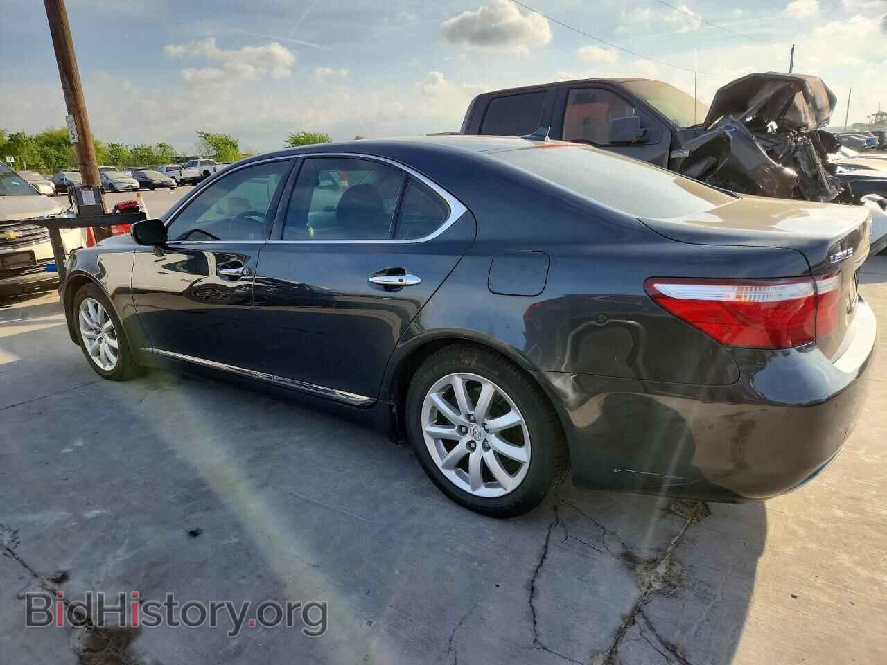 2009 LEXUS LS500 - VIN: JTHBL46F295088700 - Фото 2