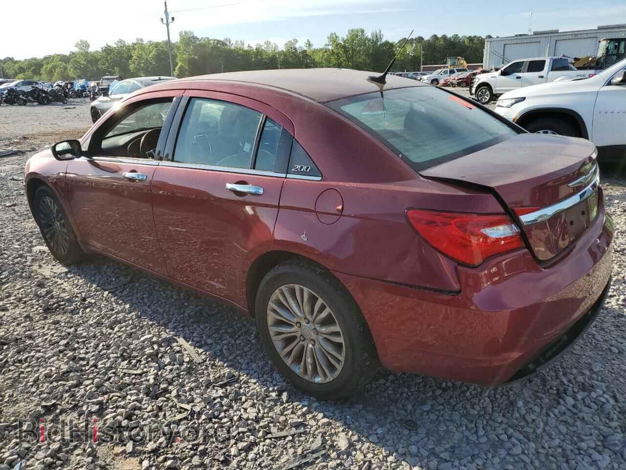 2011 CHRYSLER 200 - VIN: 1C3BC2FB1BN531075 - Photo 2