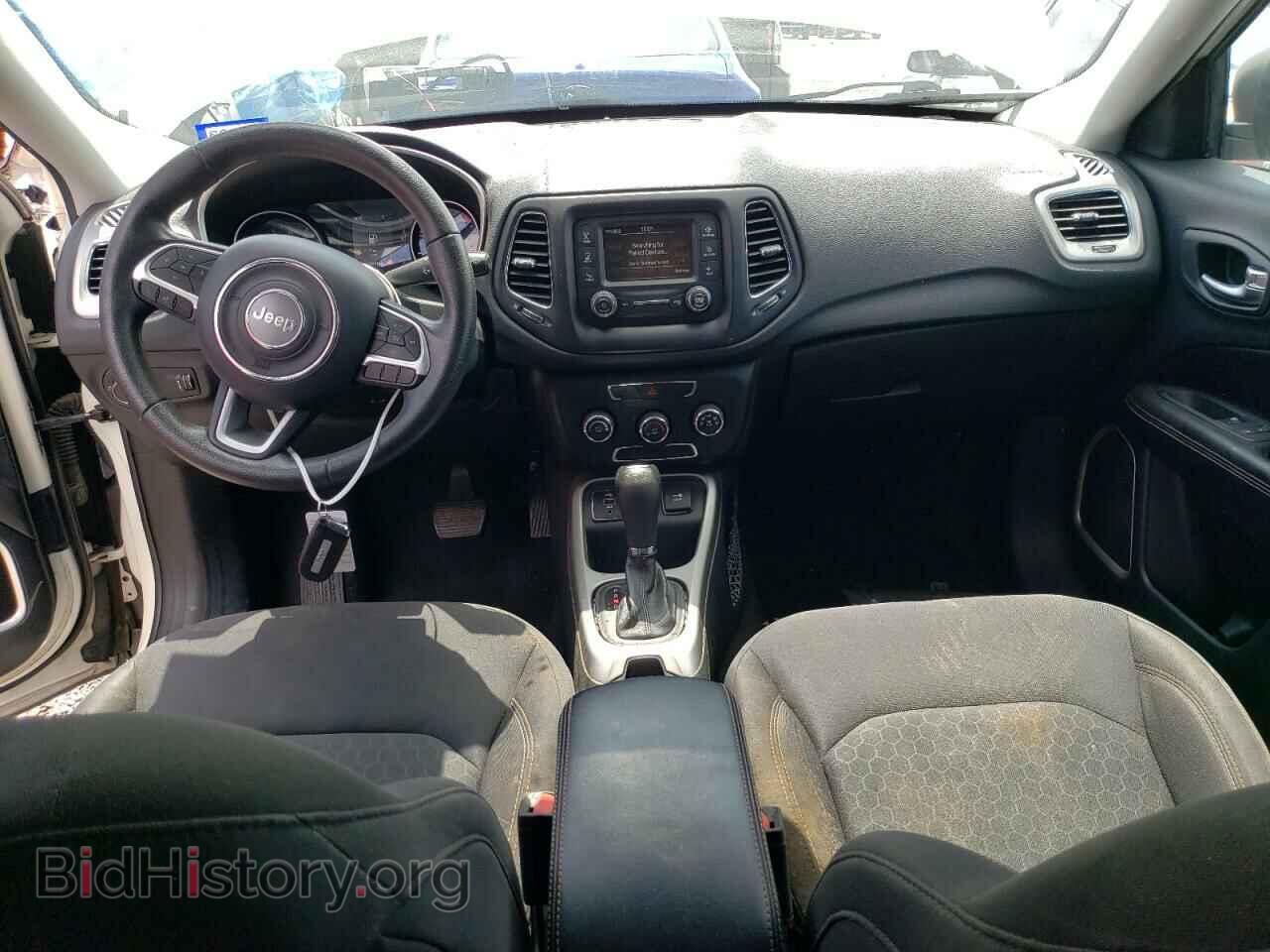 2018 JEEP COMPASS - VIN: 3C4NJCAB8JT425474 - Фото 2