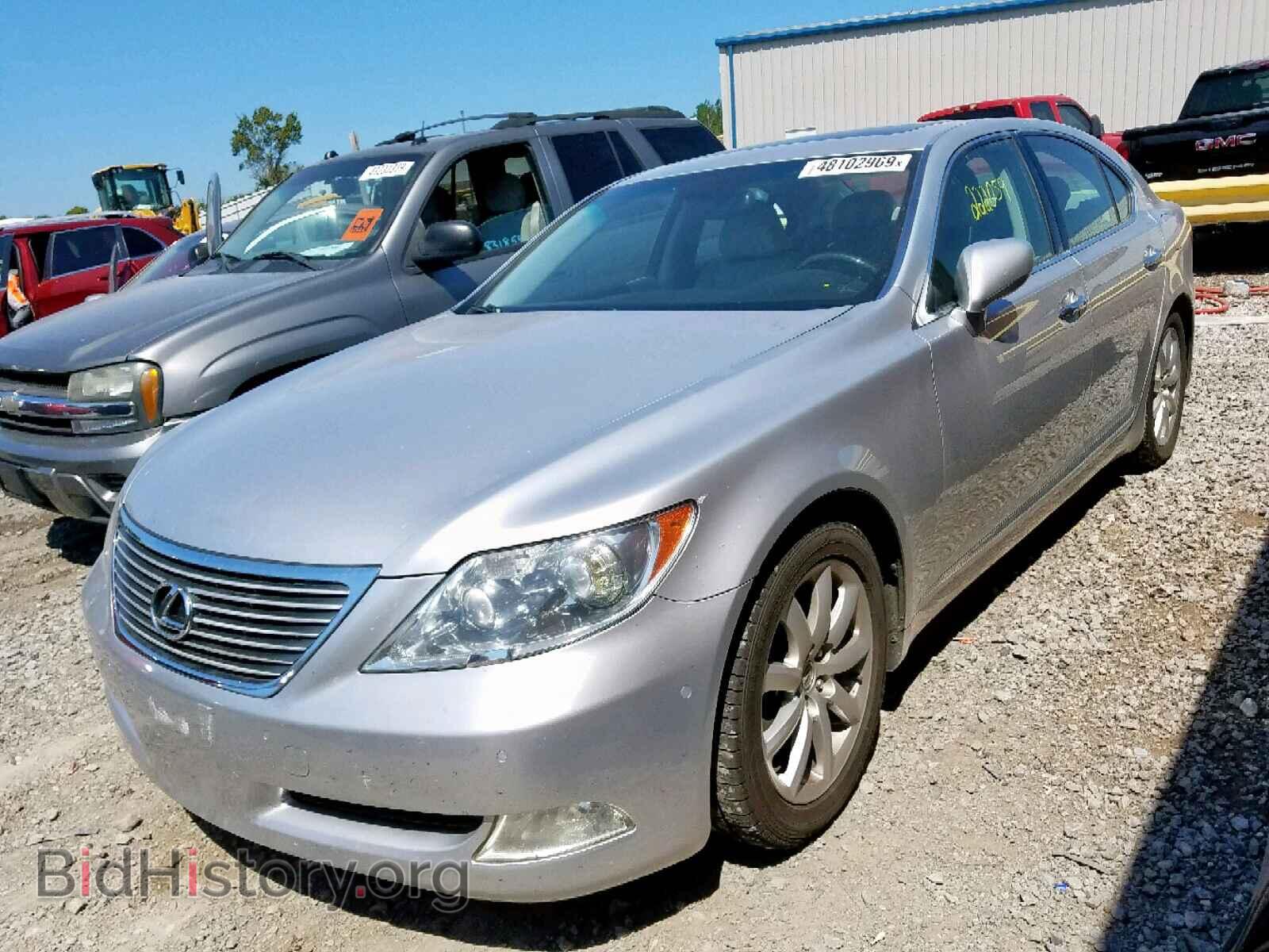 2007 LEXUS LS460 - VIN: JTHBL46F575019156 - Photo 2