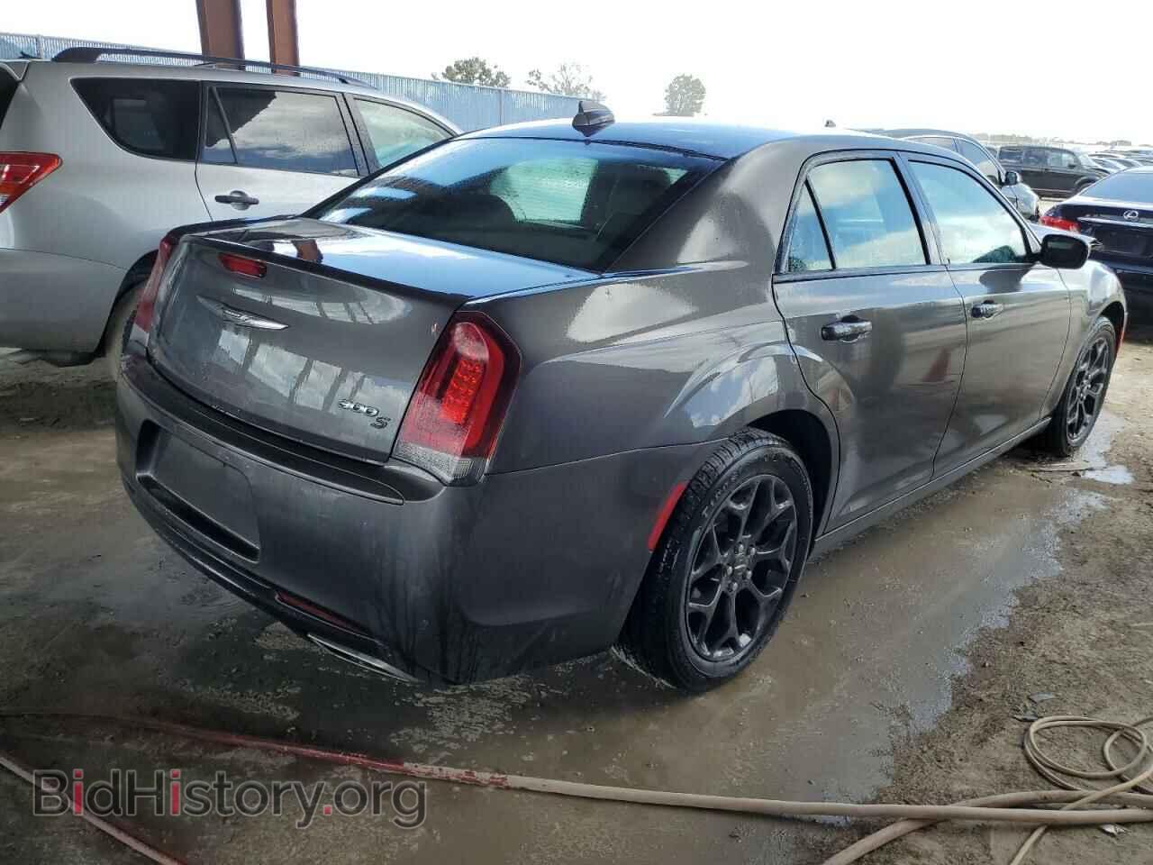 2019 CHRYSLER 300 - VIN: 2C3CCAGG2KH543012 - Фото 3