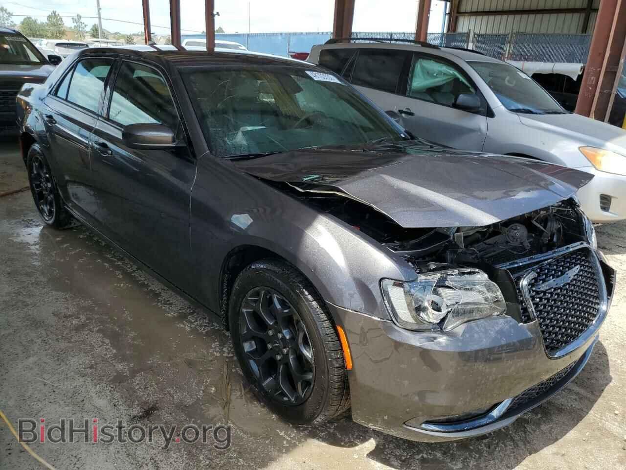 2019 CHRYSLER 300 - VIN: 2C3CCAGG2KH543012 - Фото 4