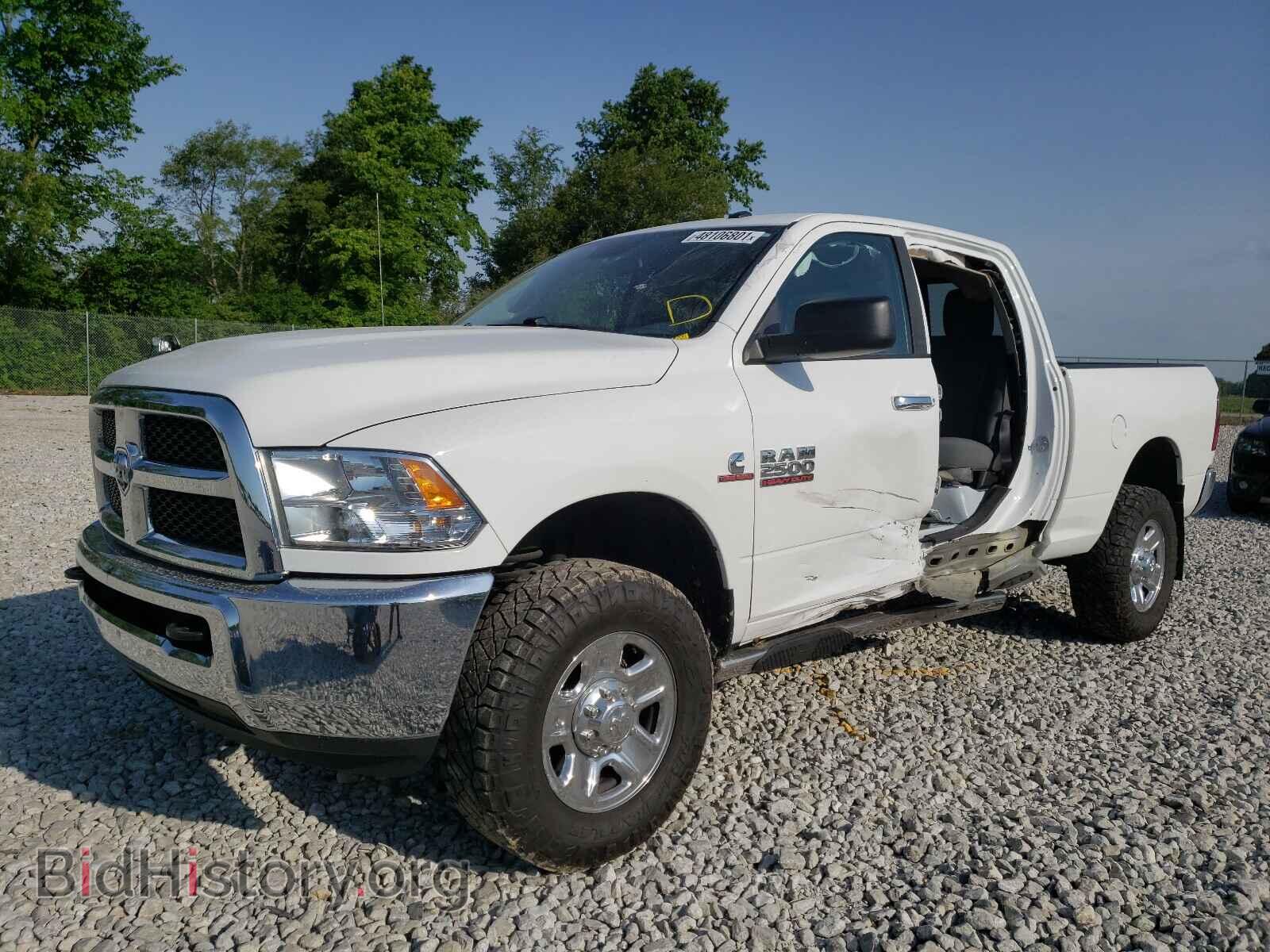 2017 RAM 2500 - VIN: 3C6UR5DL6HG724847 - Фото 2