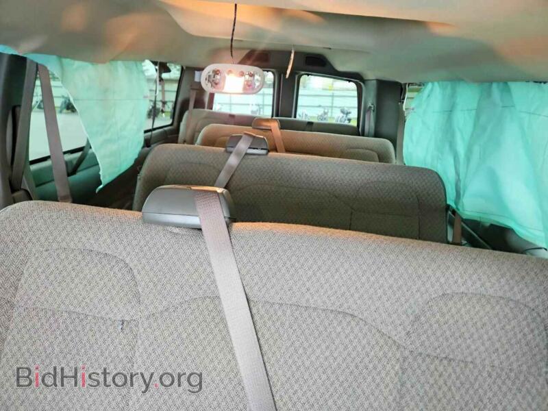 2024 Chevrolet EXPRESS (VIN 1GAZGNFP0R1292463) — photo 10 of 14