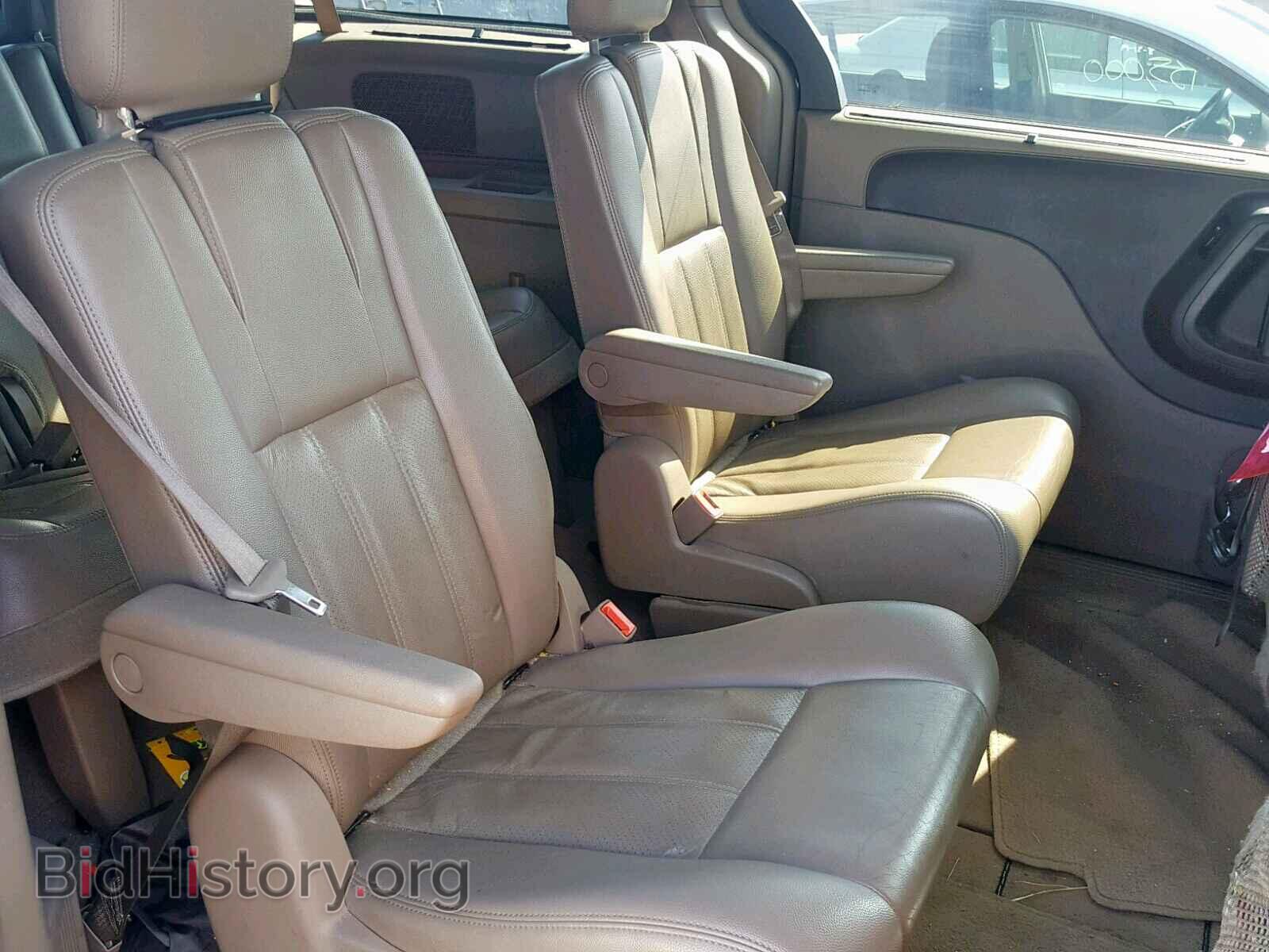 2011 CHRYSLER TOWN & COU - VIN: 2A4RR8DG6BR687992 - Photo 6