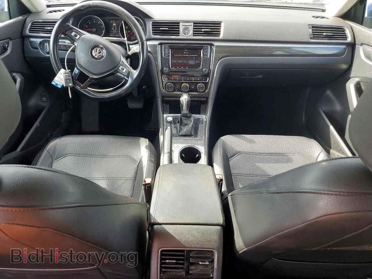 2017 VOLKSWAGEN PASSAT - VIN: 1VWBT7A37HC035403 - Фото 8