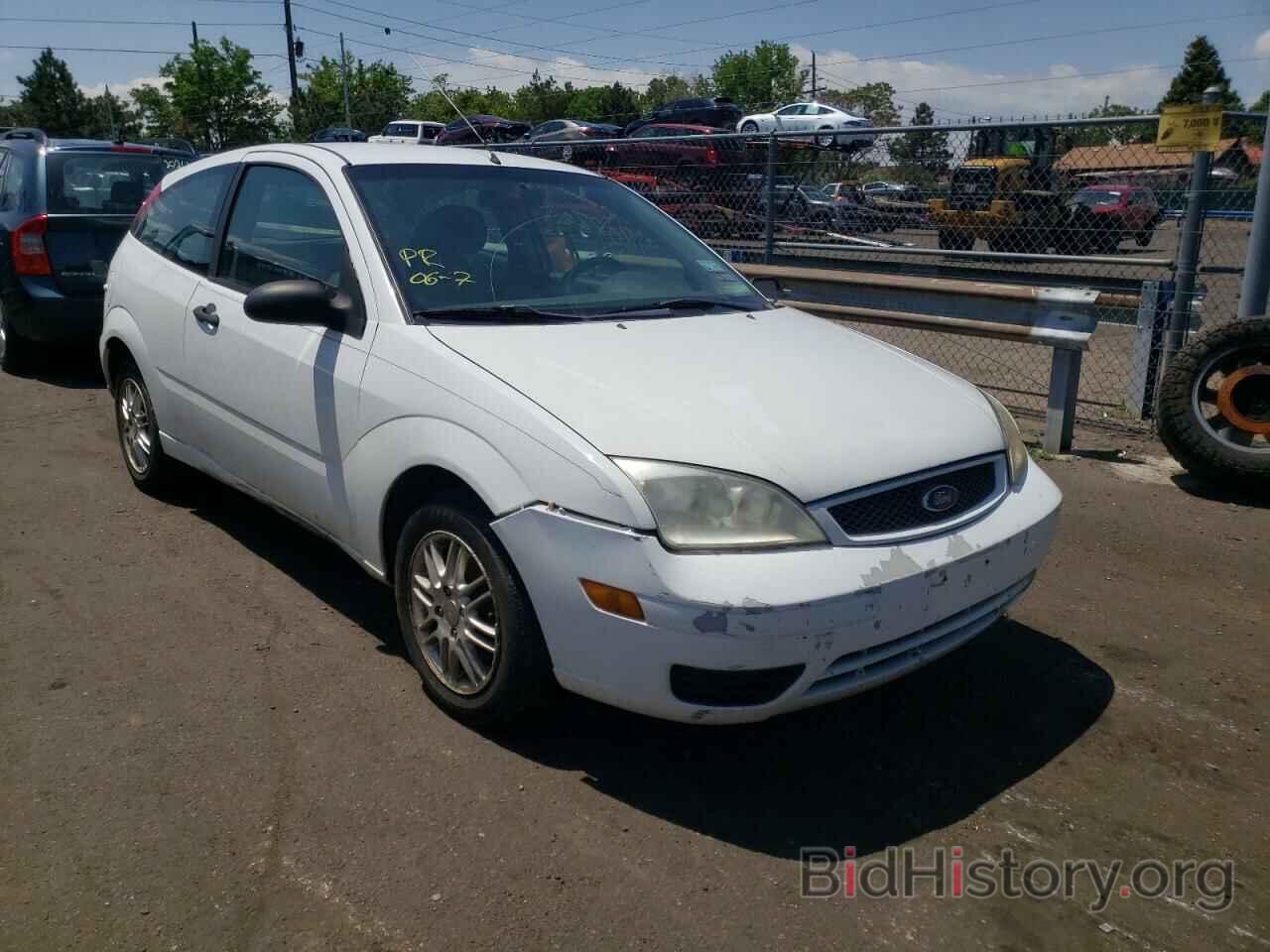 Photo 1FAHP31N36W185988 - FORD FOCUS 2006