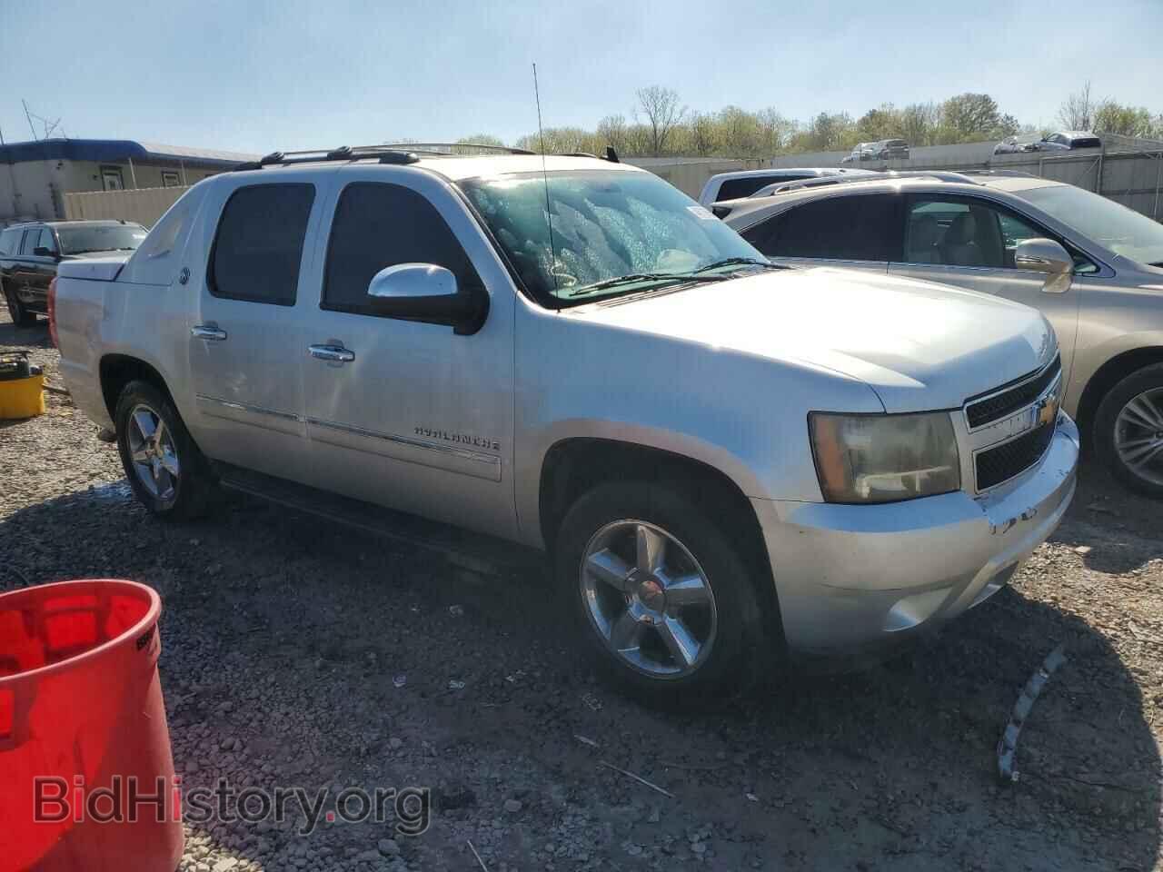 2013 CHEVROLET AVALANCHE - VIN: 3GNMCGE05DG264365 - Фото 4