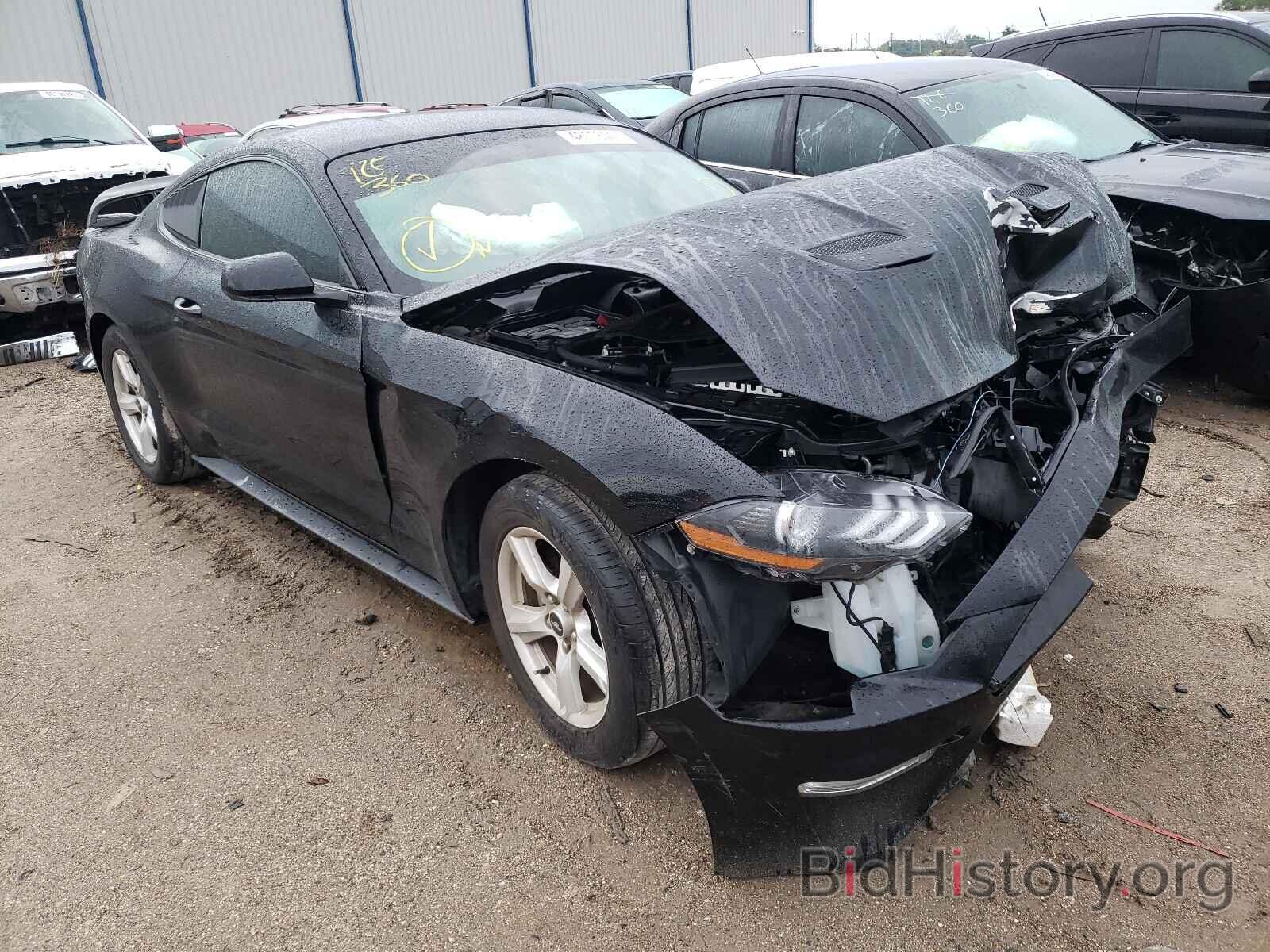 Photo 1FA6P8TH0J5128030 - FORD MUSTANG 2018