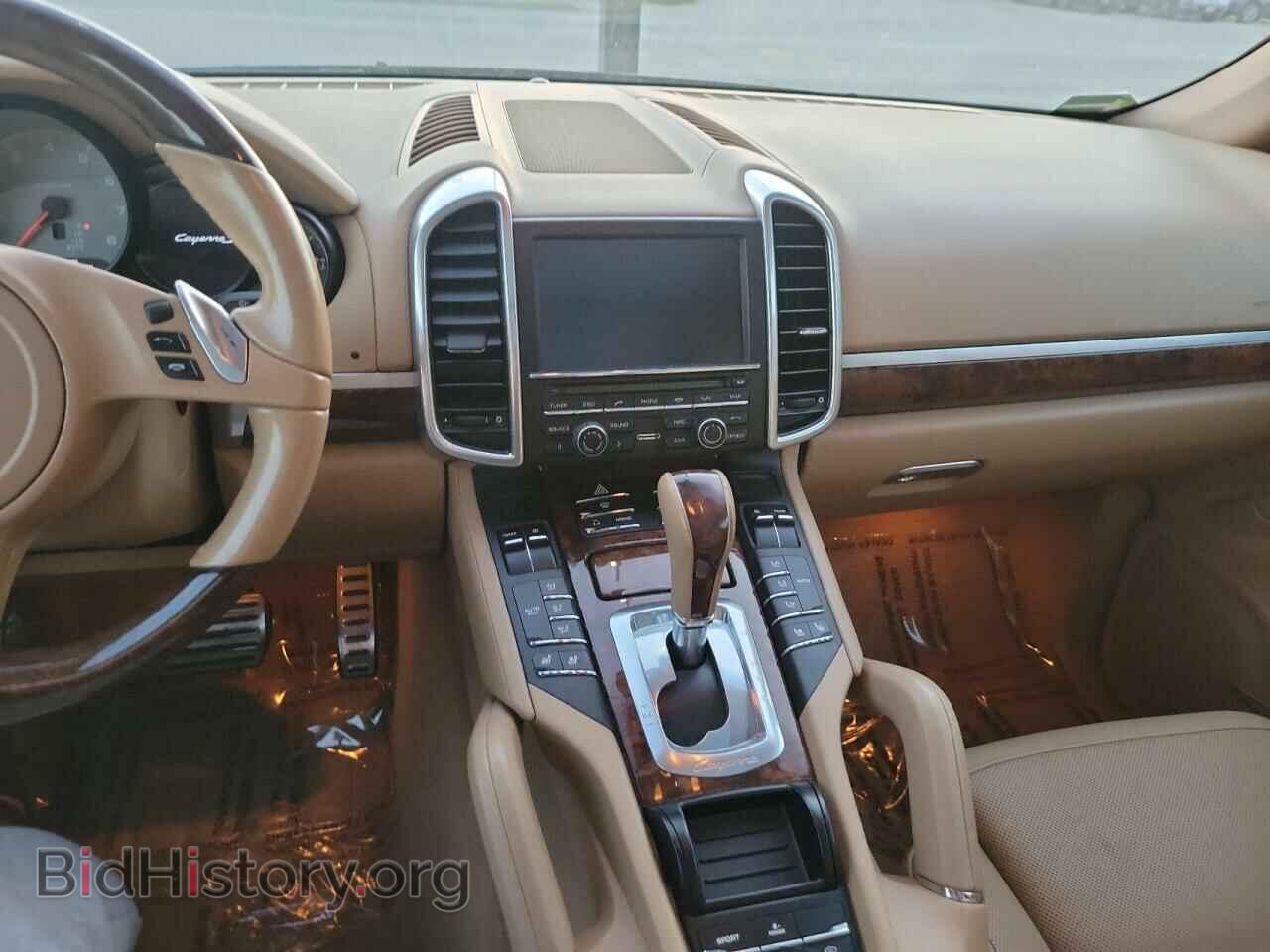 2011 PORSCHE CAYENNE - VIN: WP1AE2A25BLA92451 - Фото 9