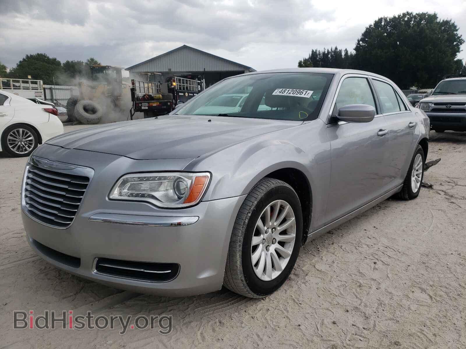 2014 CHRYSLER 300 - VIN: 2C3CCAAG2EH345768 - Фото 2