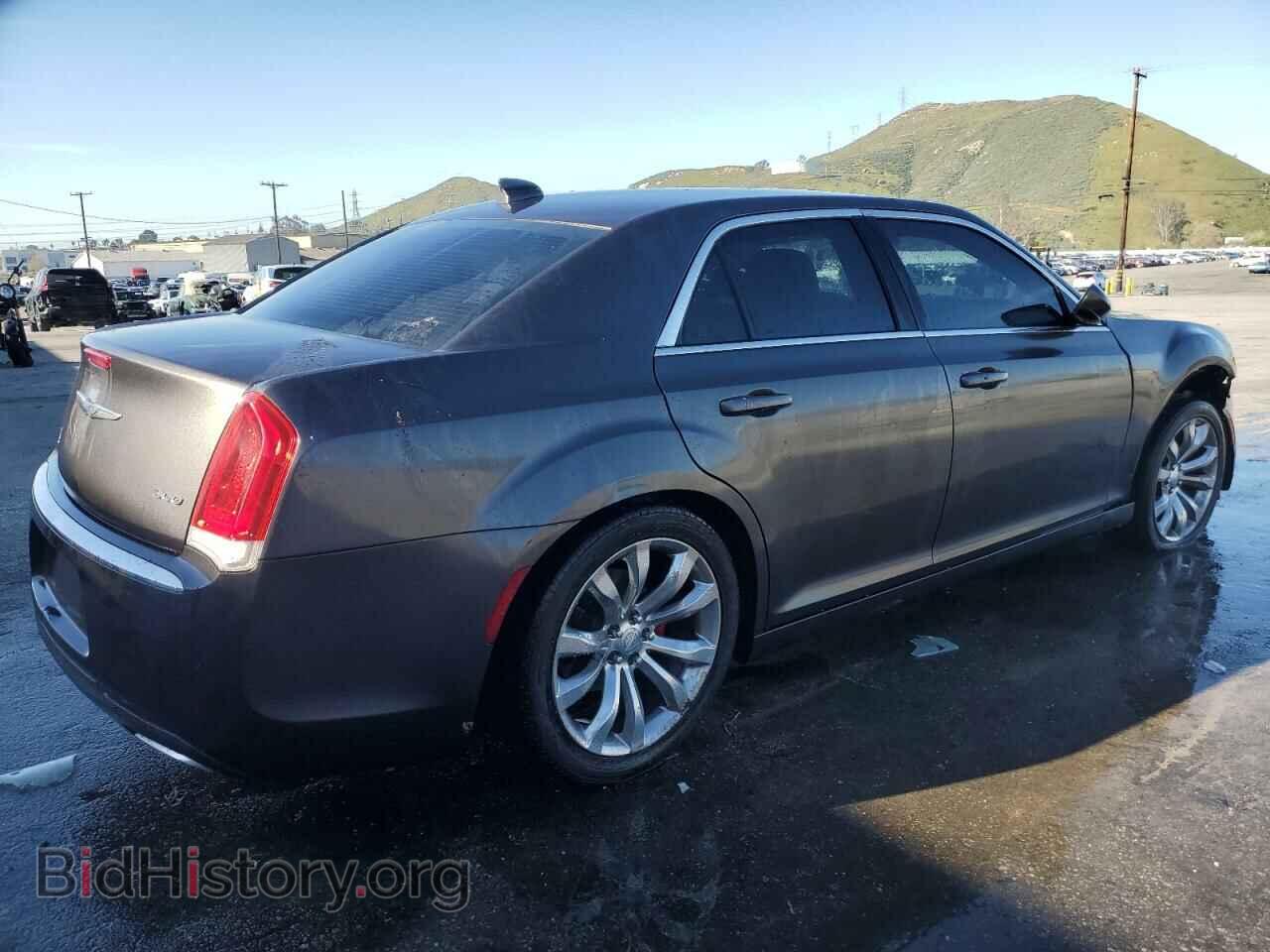 2017 CHRYSLER 300 - VIN: 2C3CCAAG8HH577358 - Фото 3