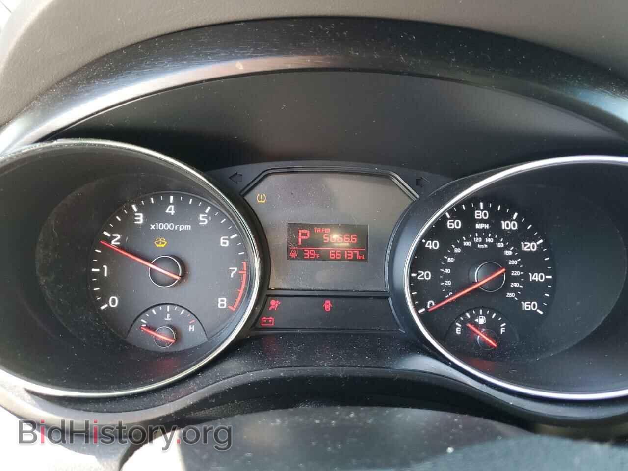 2017 KIA All Models - VIN: KNDMB5C19H6306779 - Фото 9