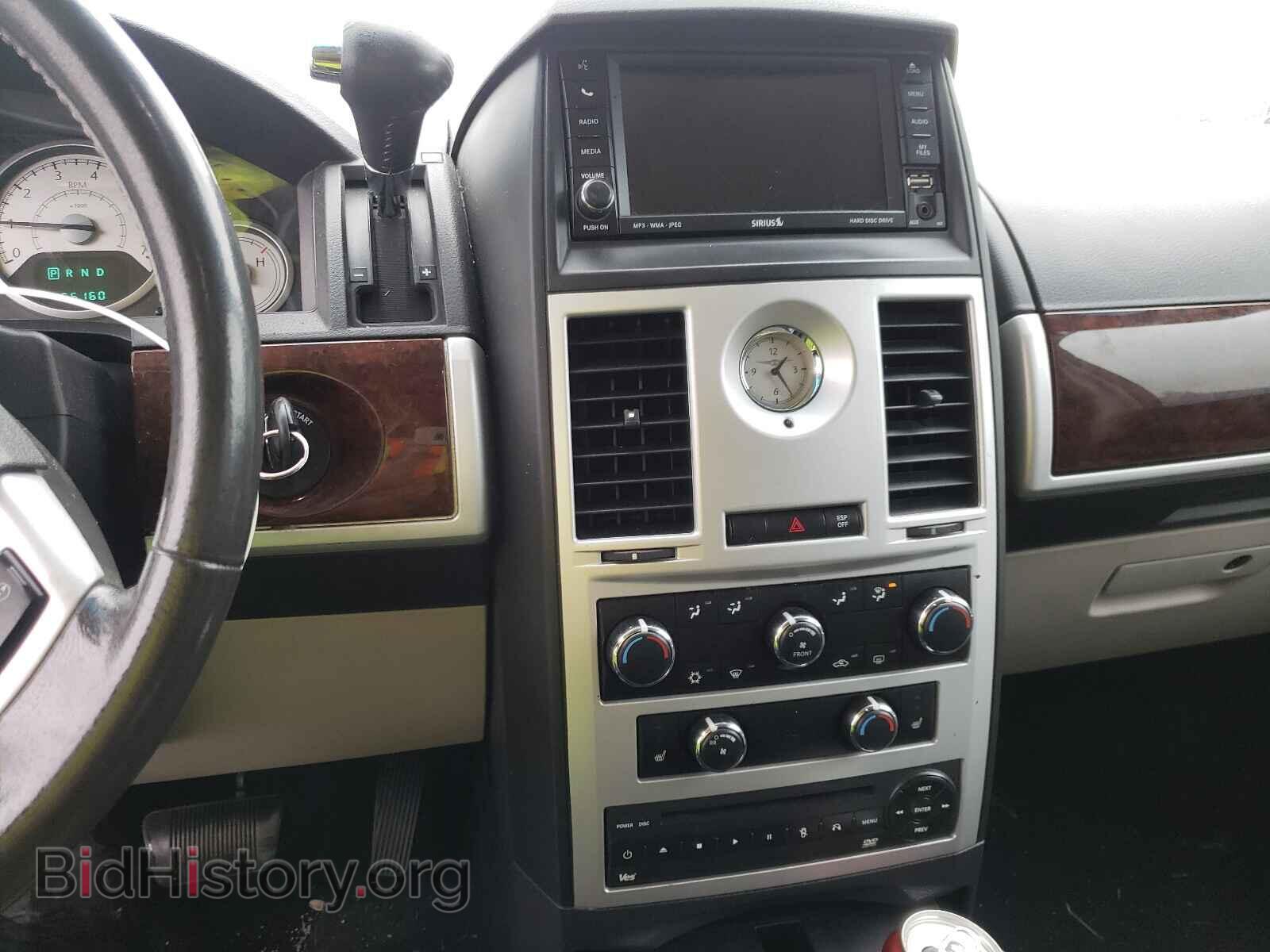 2010 CHRYSLER MINIVAN - VIN: 2A4RR8DX5AR481352 - Фото 9