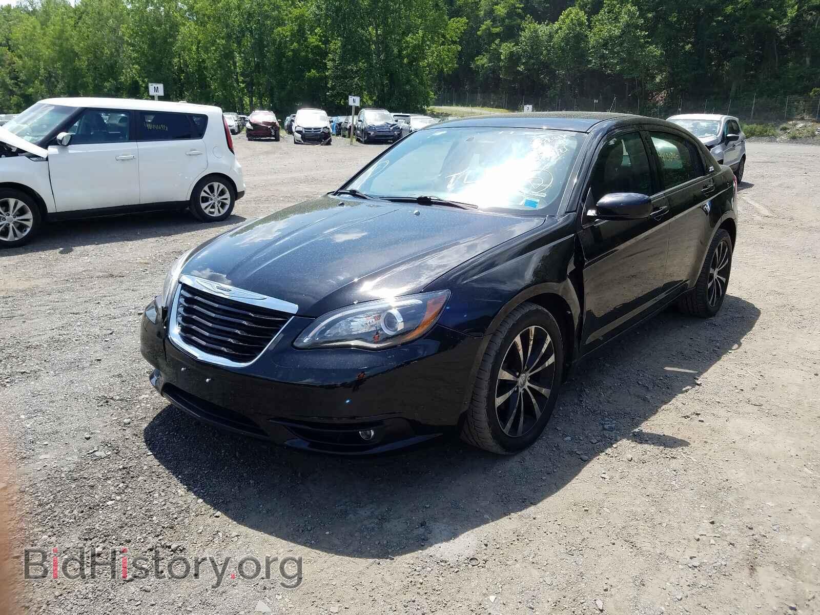 2013 CHRYSLER 200 - VIN: 1C3CCBCG8DN650345 - Фото 2