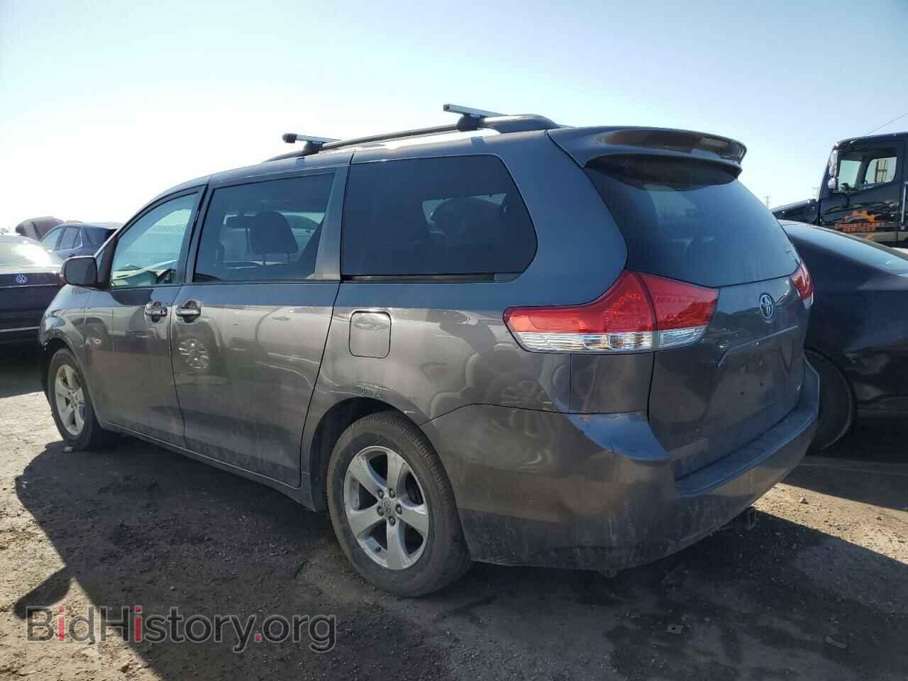 2011 TOYOTA All Models - VIN: 5TDKK3DC2BS164665 - Фото 2
