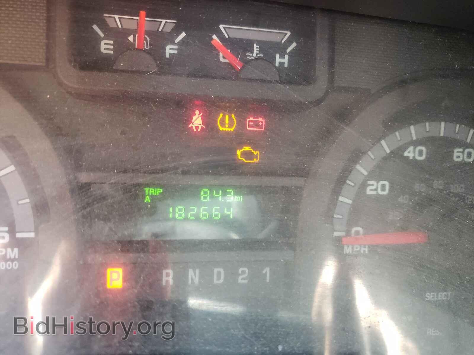 2011 FORD ECONOLINE - VIN: 1FTNE1EW5BDB35996 - Photo 8