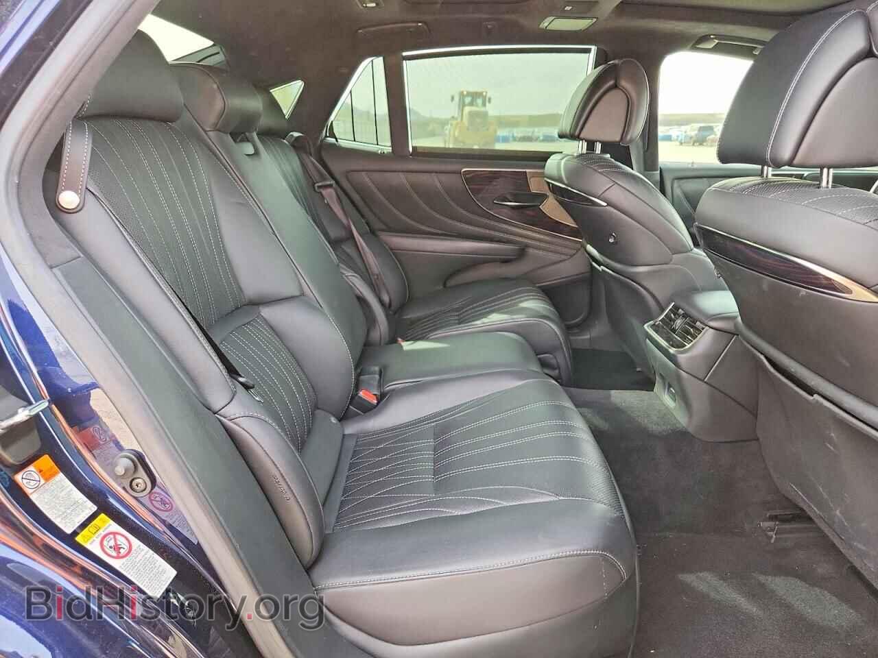 2018 LEXUS LS500 - VIN: JTHC5LFF5J5002244 - Photo 10