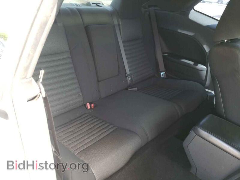 2012 Dodge CHALLENGER (VIN 2C3CDYAG8CH293677) — photo 6 of 10