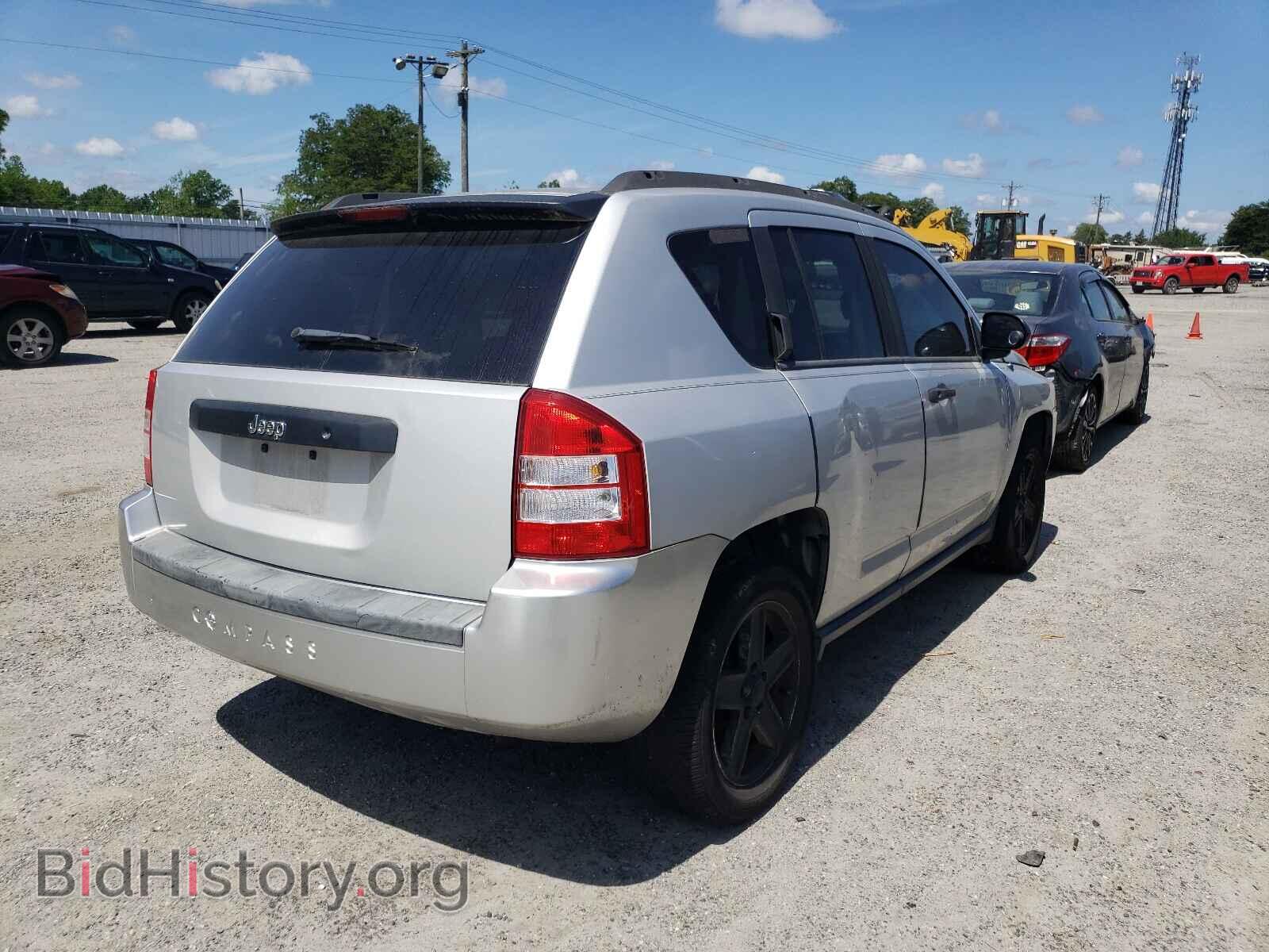 2007 JEEP COMPASS - VIN: 1J8FT47WX7D250103 - Photo 4