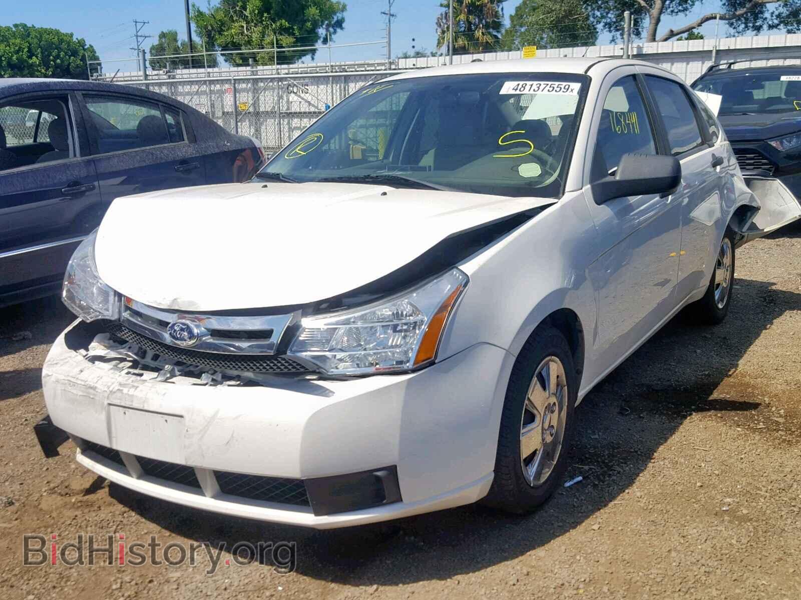 2011 FORD FOCUS - VIN: 1FAHP3EN4BW202964 - Фото 2