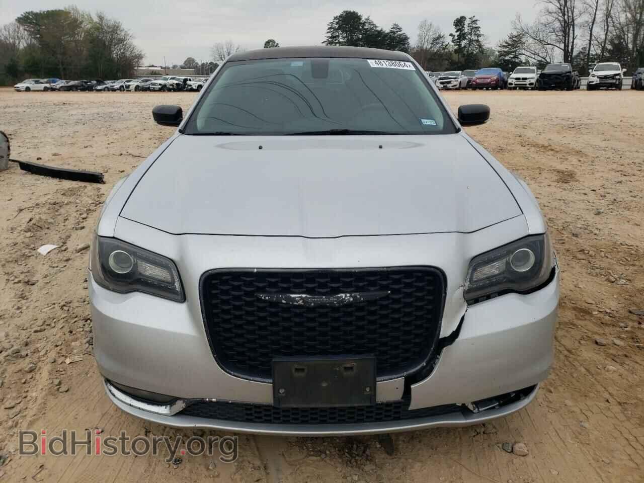 2019 CHRYSLER 300 - VIN: 2C3CCAAG3KH728842 - Фото 5