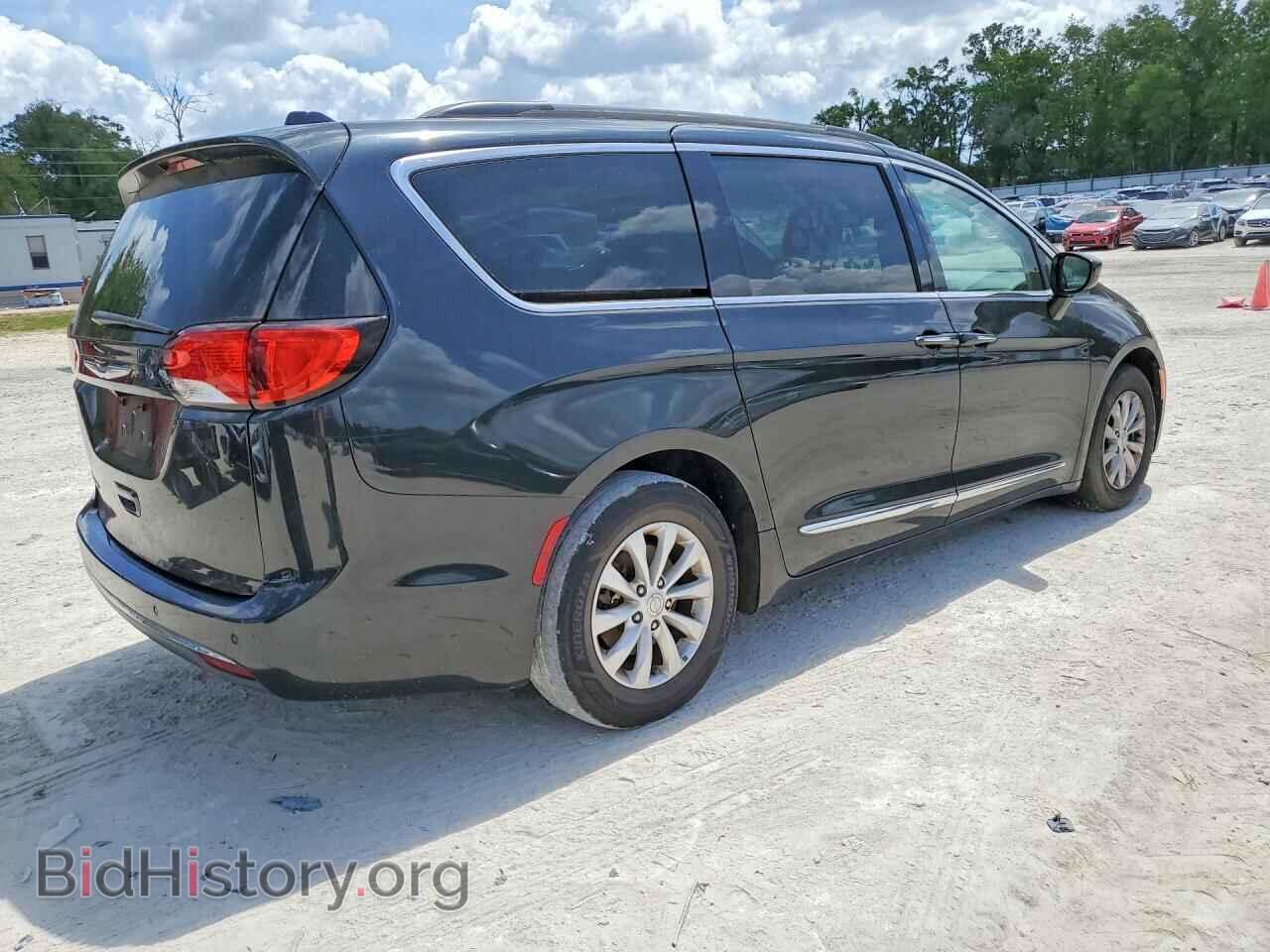 2017 CHRYSLER PACIFICA - VIN: 2C4RC1BG9HR688161 - Фото 3